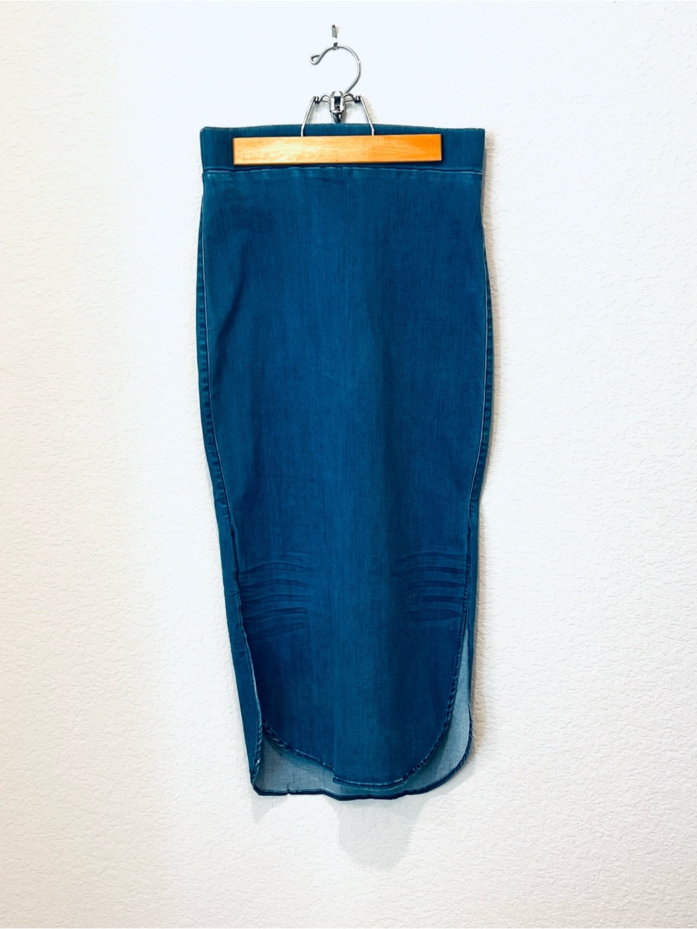 Denim Pencil Skirt. Frank & Eileen Blue Denim Straight Skirt
